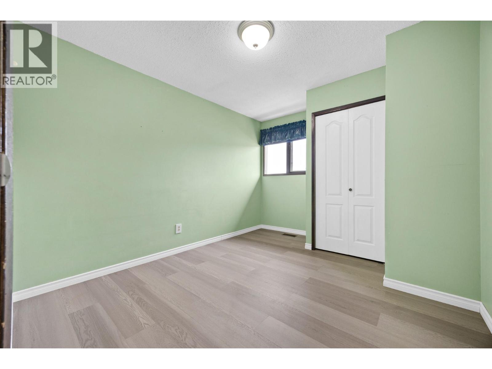 4015 15 Crescent - 28
