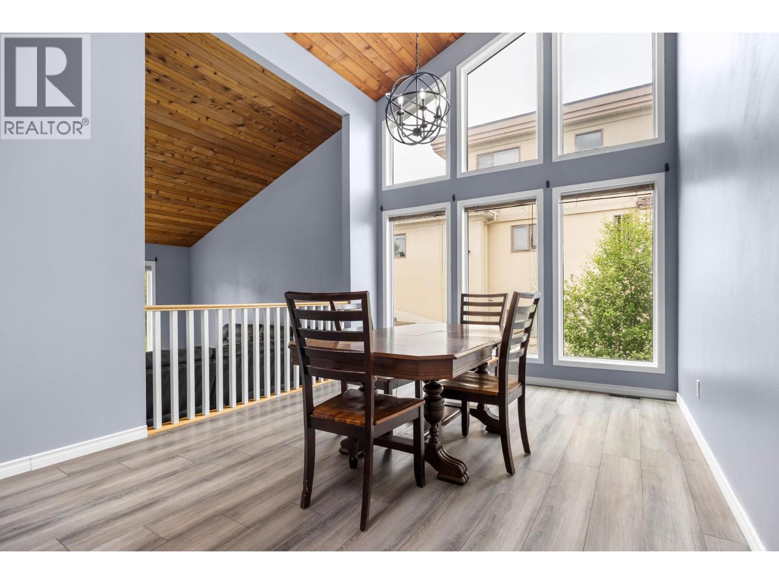 4015 15 Crescent - 14
