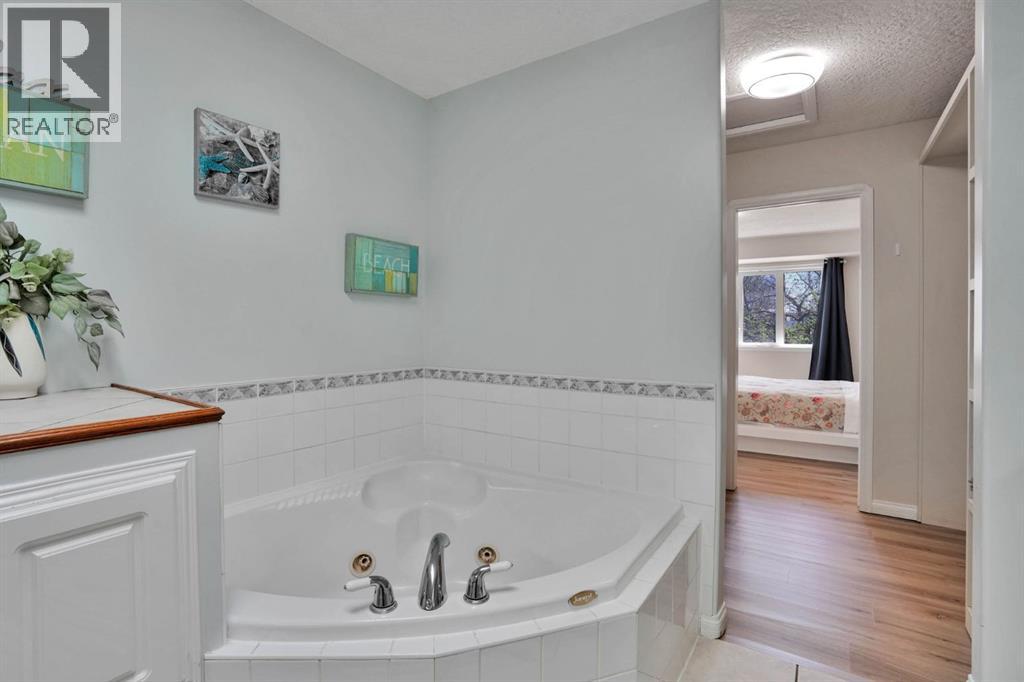 1650 Westmount Boulevard NW - 28