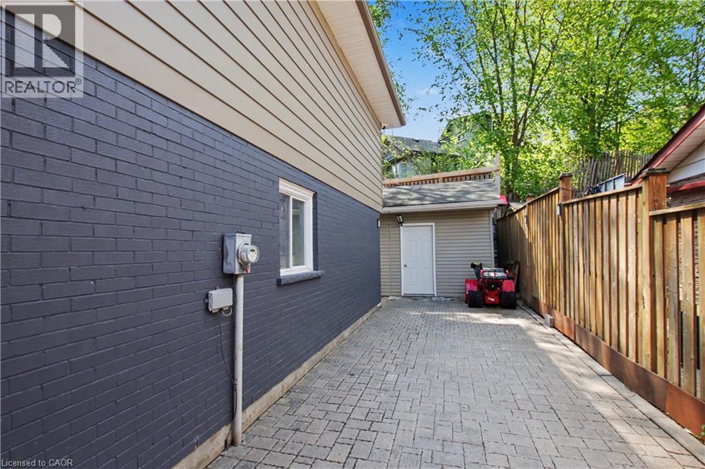 326 MANCHESTER Road - 32