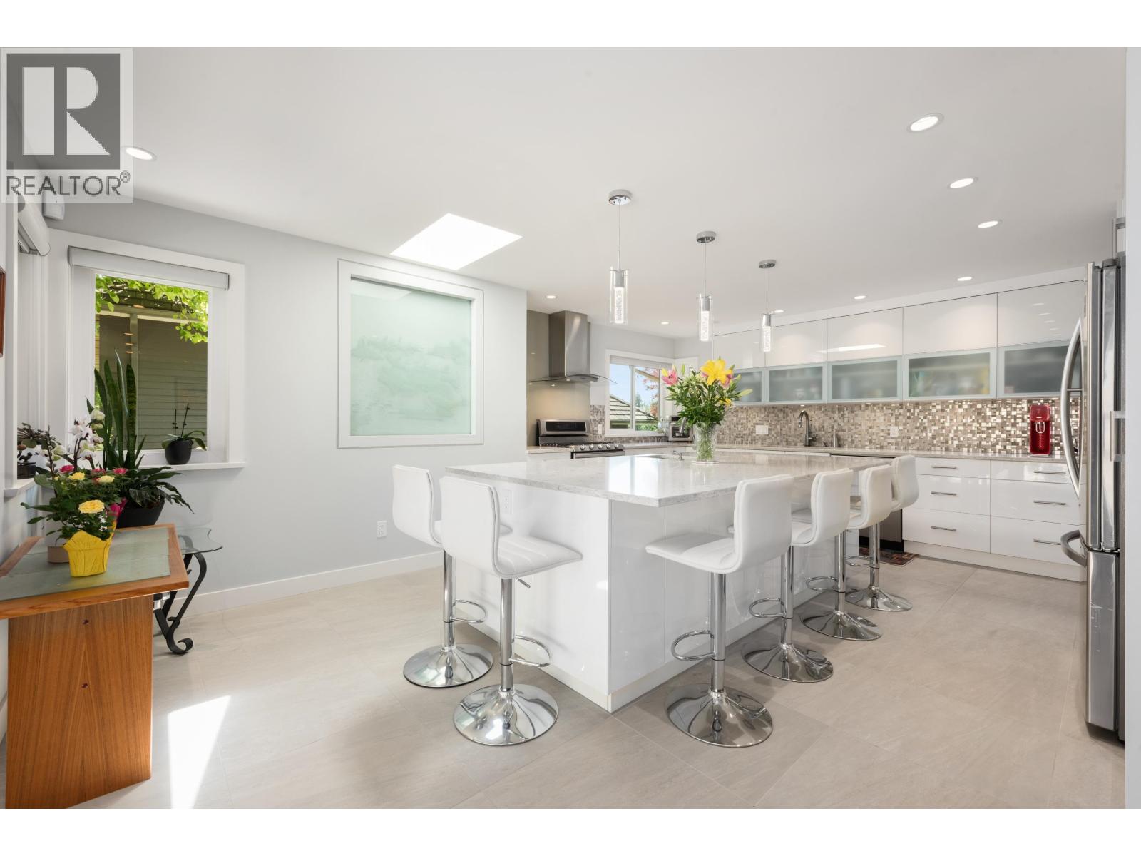 772 REGAL Crescent - photo 2