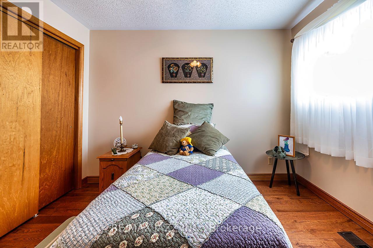 17 HURON DRIVE - 23