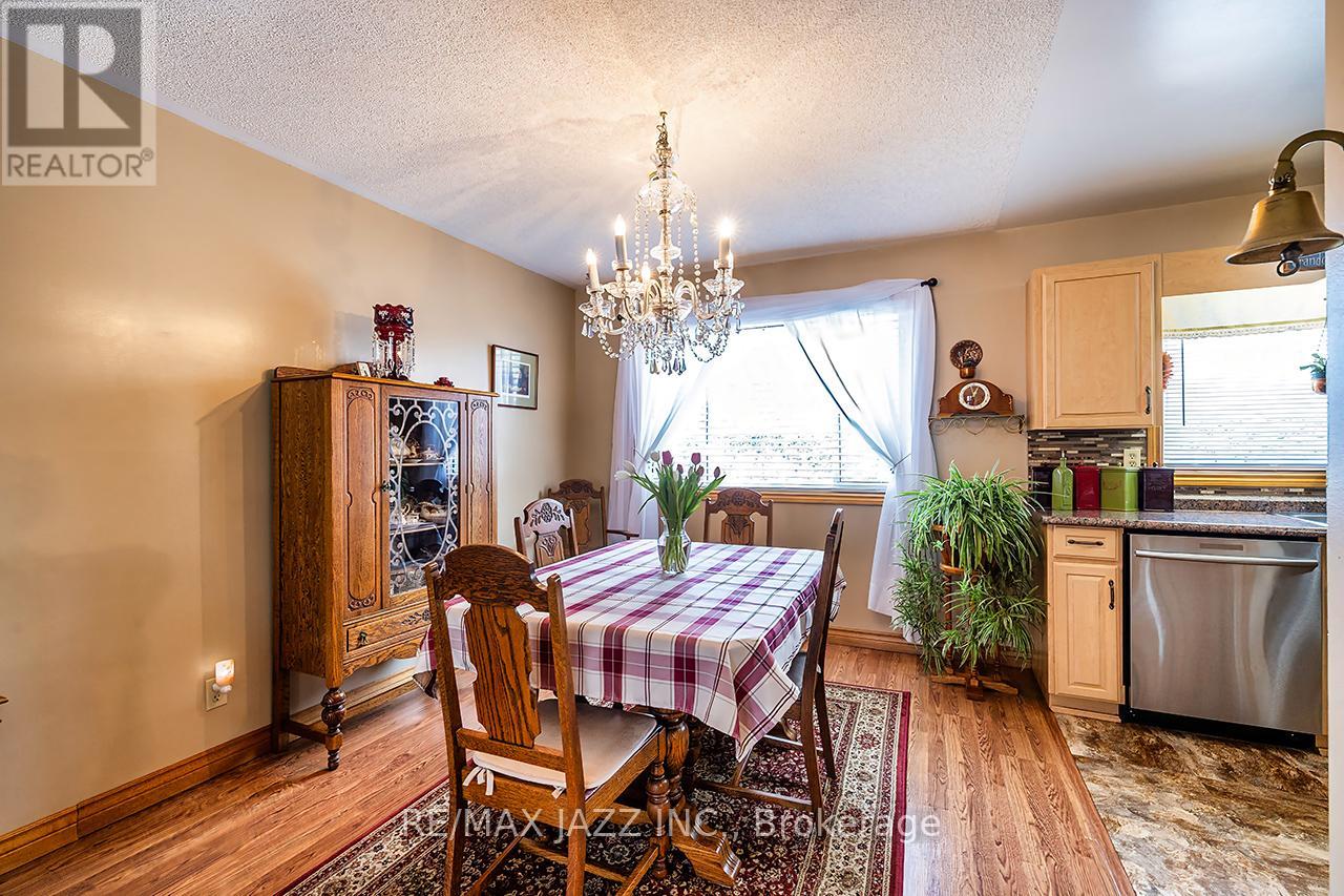 17 HURON DRIVE - 11
