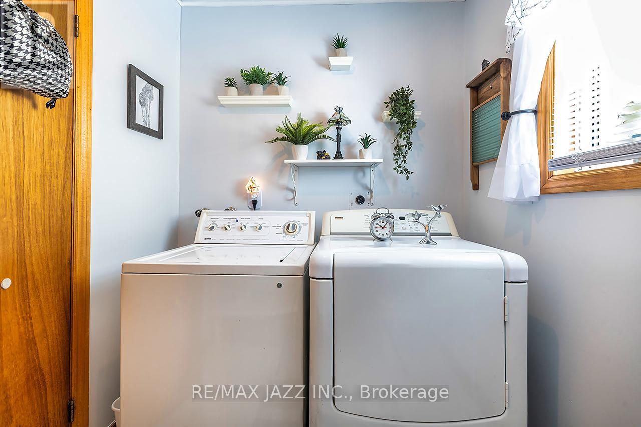 17 HURON DRIVE - 25