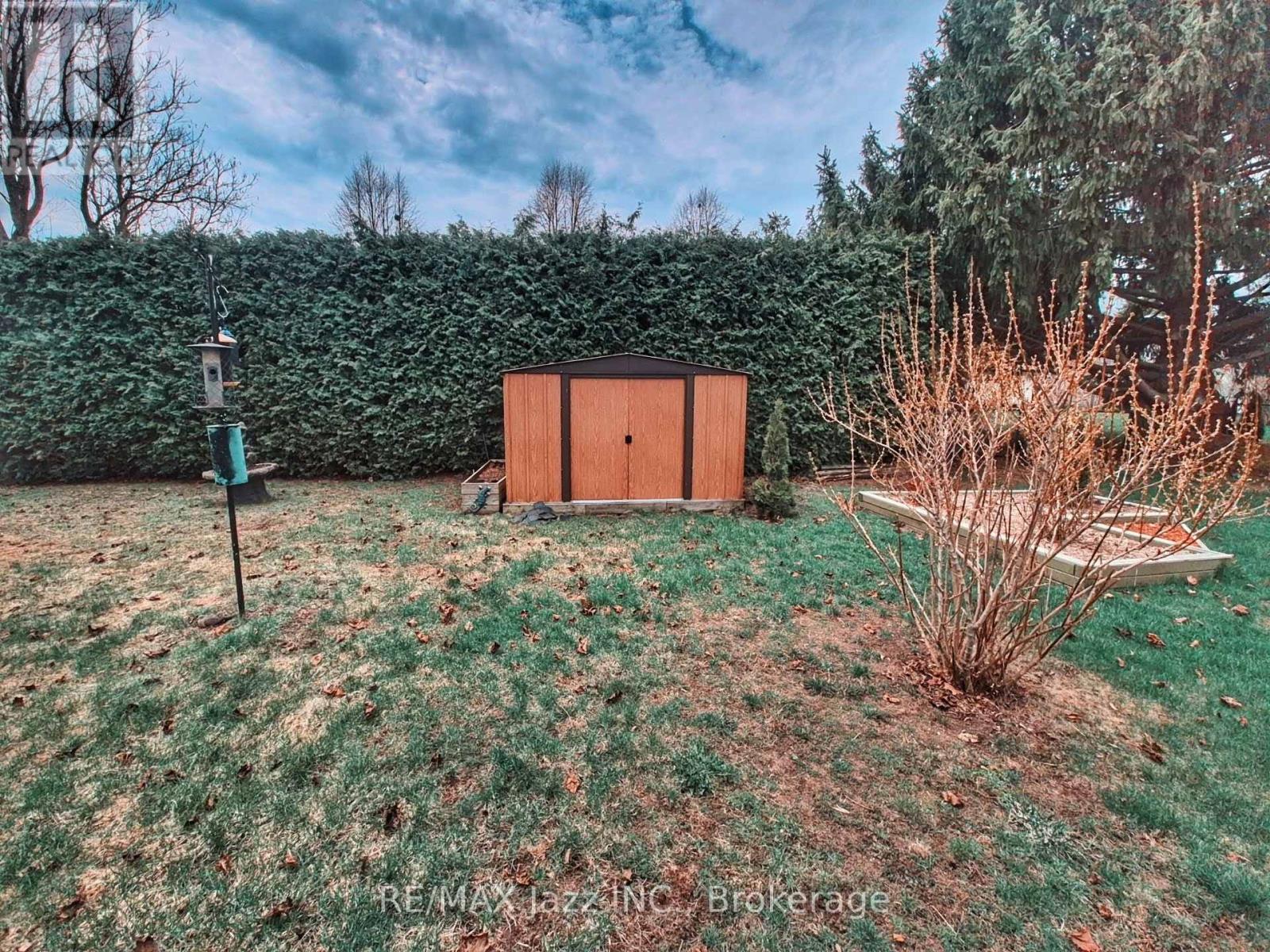 17 HURON DRIVE - 42