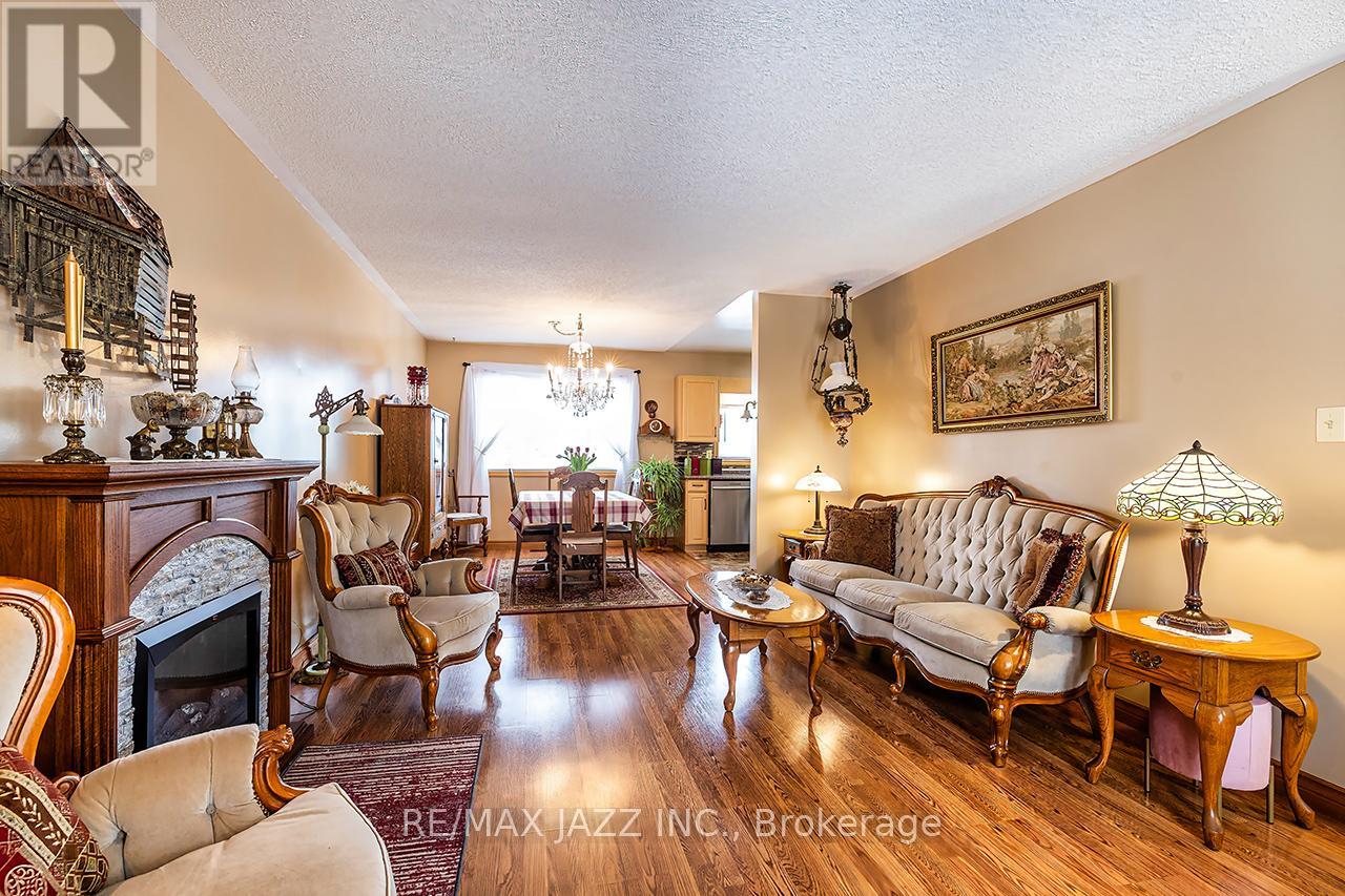 17 HURON DRIVE - 7