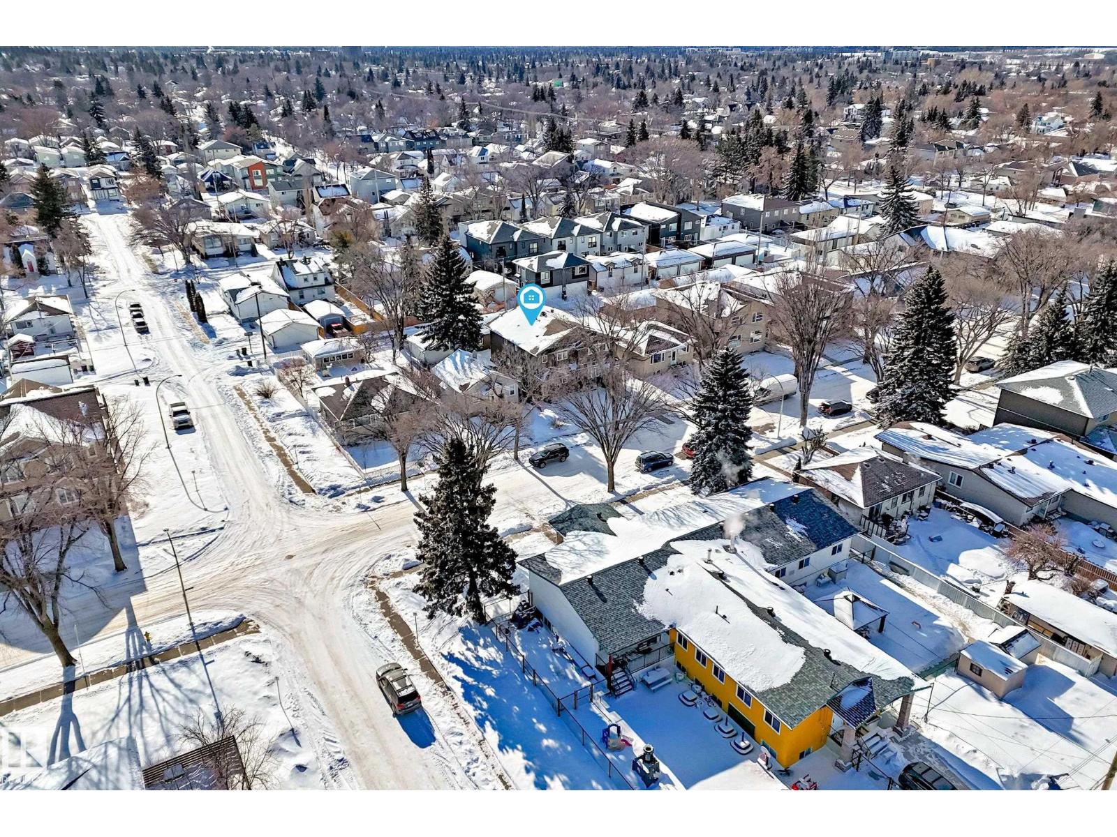 10711 70 AV NW - 41