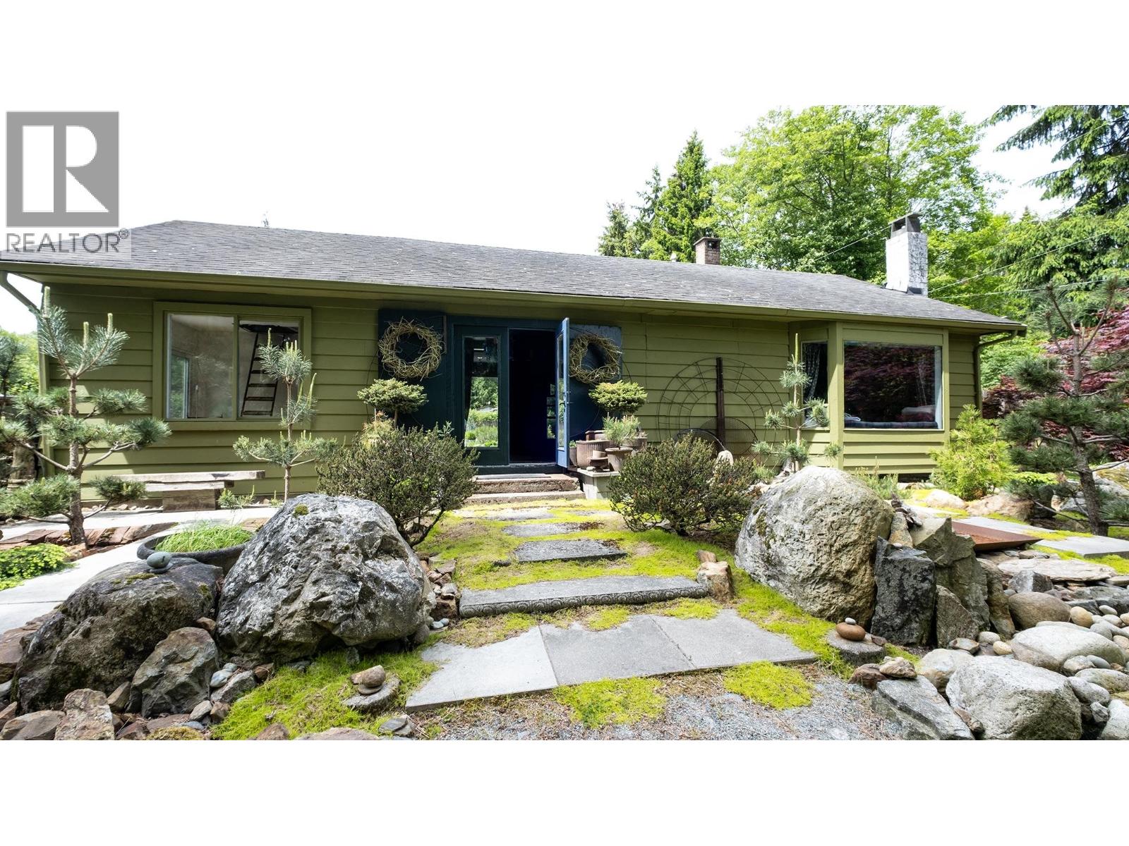 577 PRATT ROAD, Gibsons