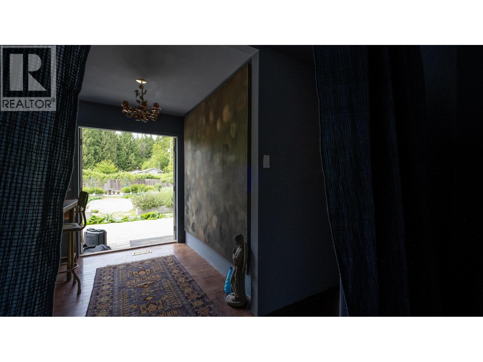 577 PRATT ROAD, Gibsons