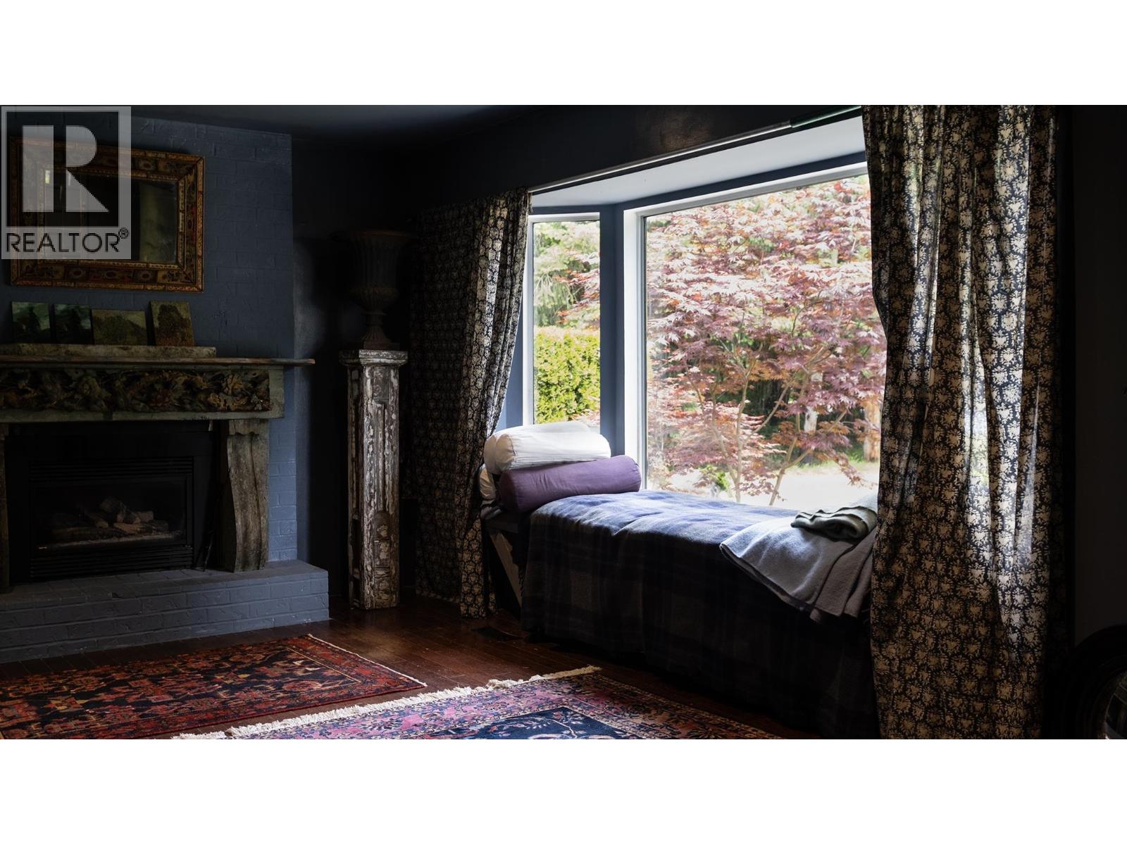 577 PRATT ROAD, Gibsons