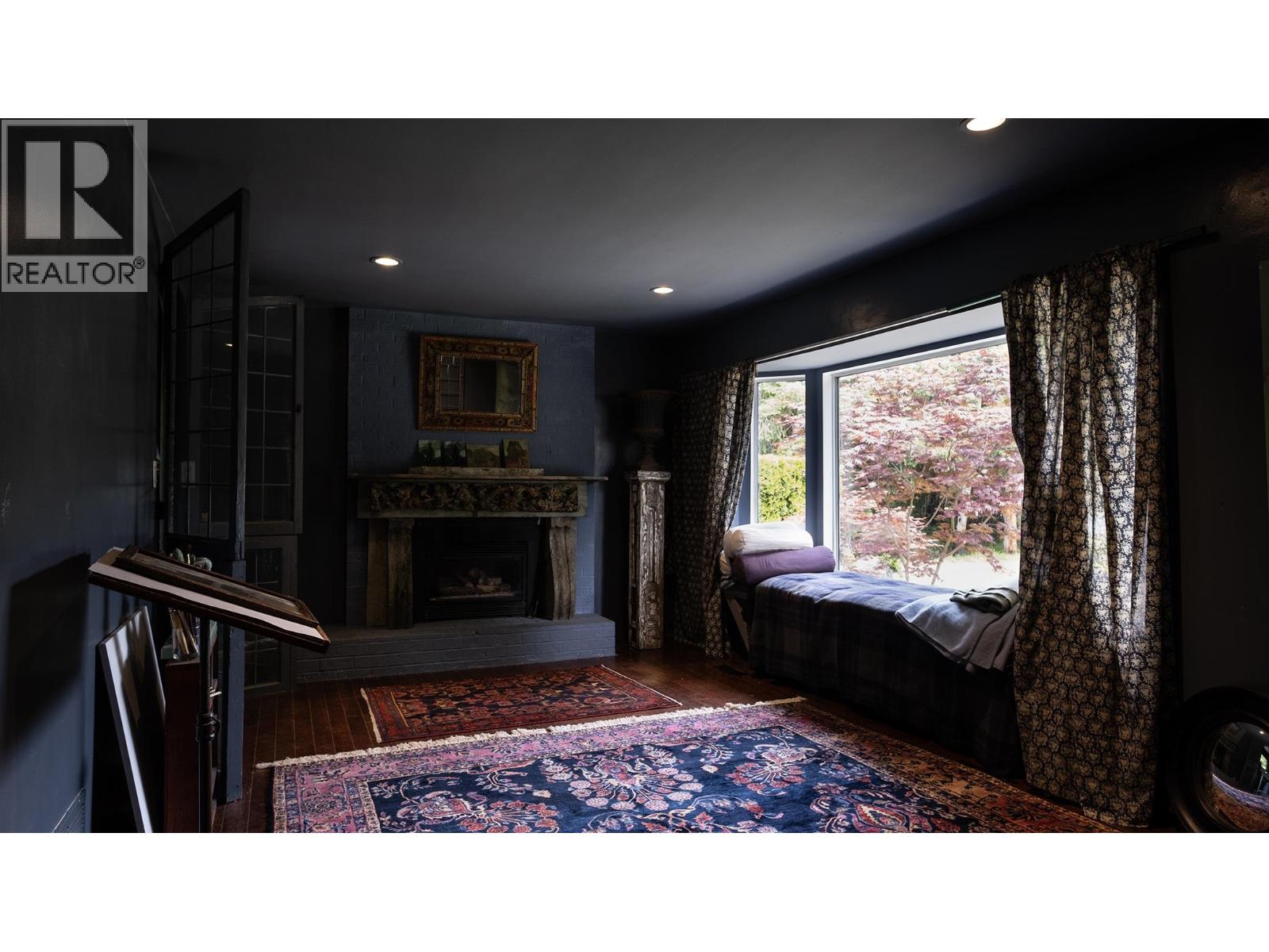 577 PRATT ROAD, Gibsons