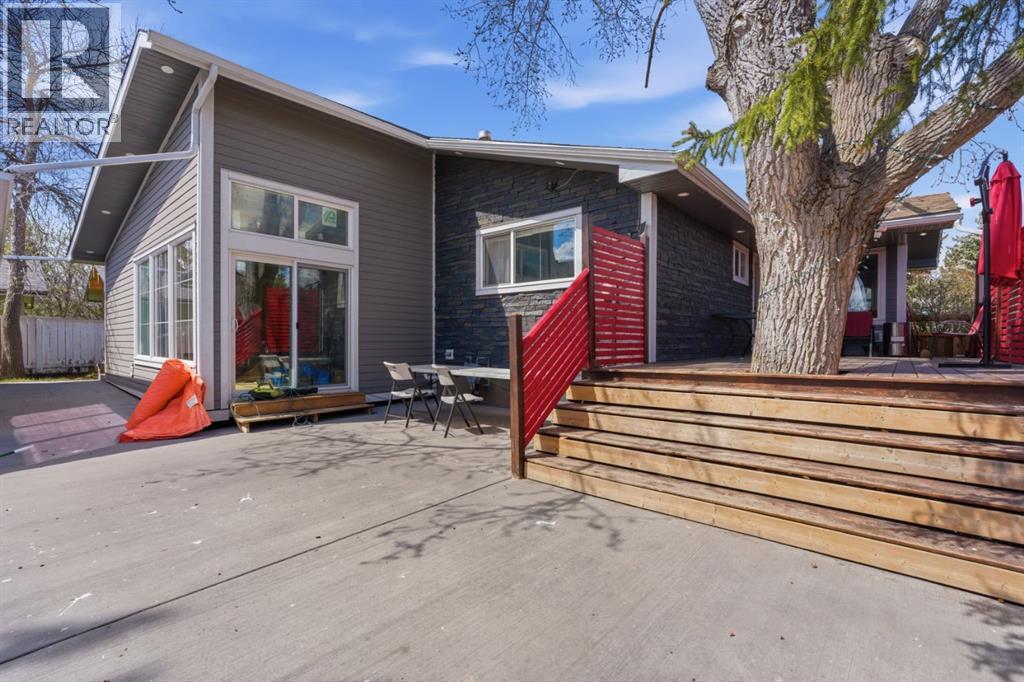1703 110 Avenue SW - 44