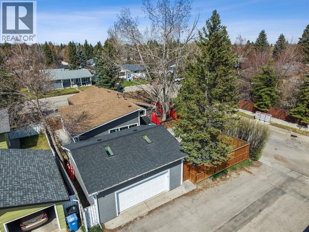 1703 110 Avenue SW - 48