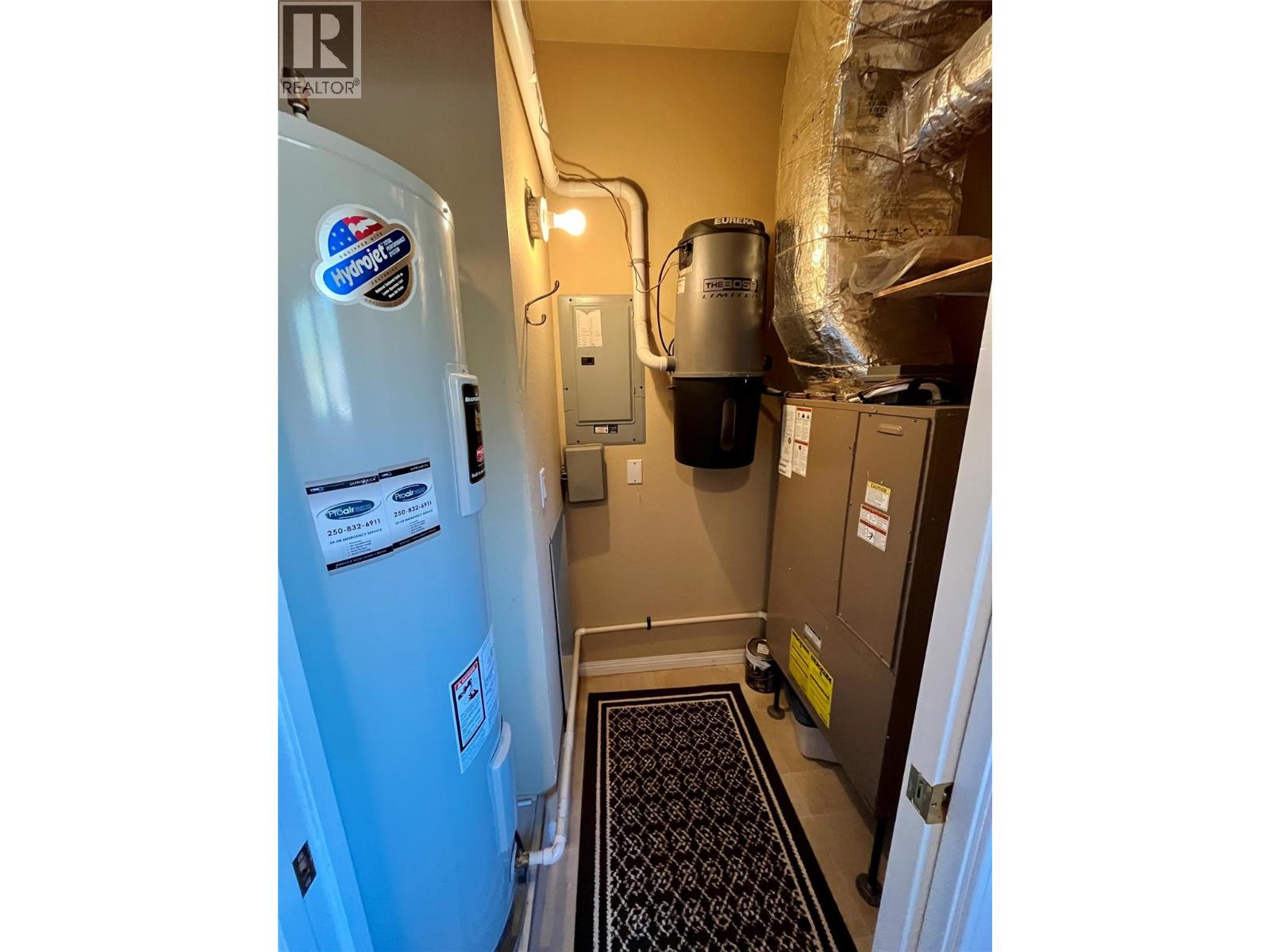 #32 714 Riverside Avenue - 28