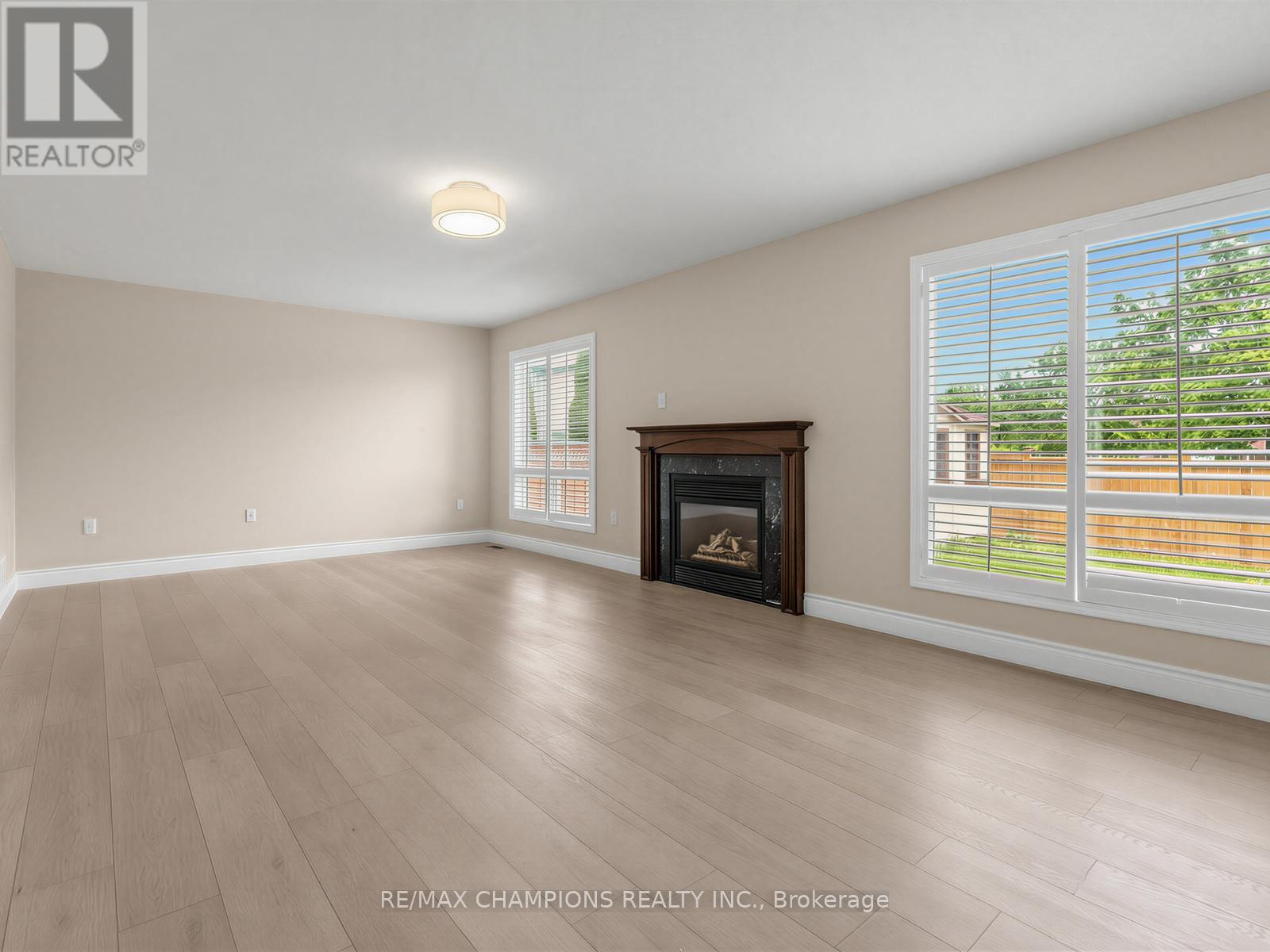 1 CLUSTER OAK PLACE - 16
