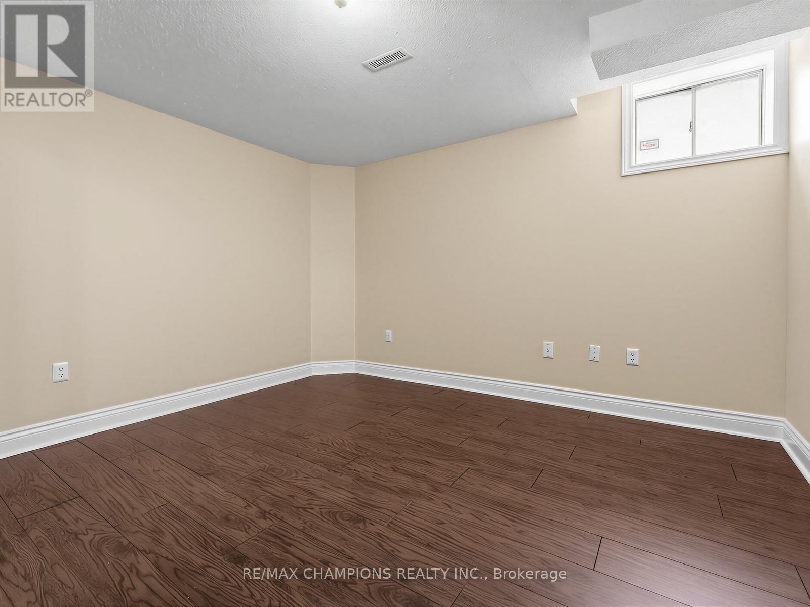 1 CLUSTER OAK PLACE - 36