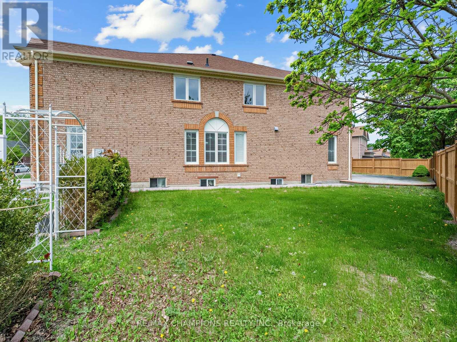 1 CLUSTER OAK PLACE - 43