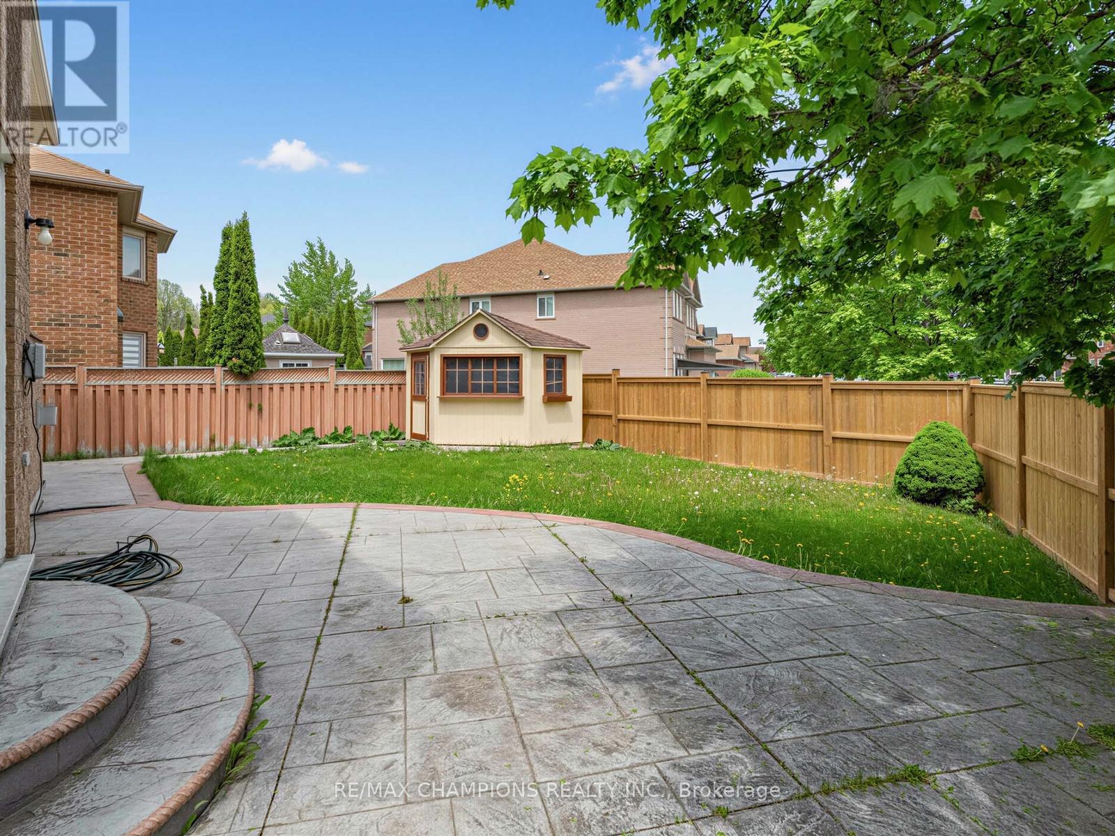 1 CLUSTER OAK PLACE - 44