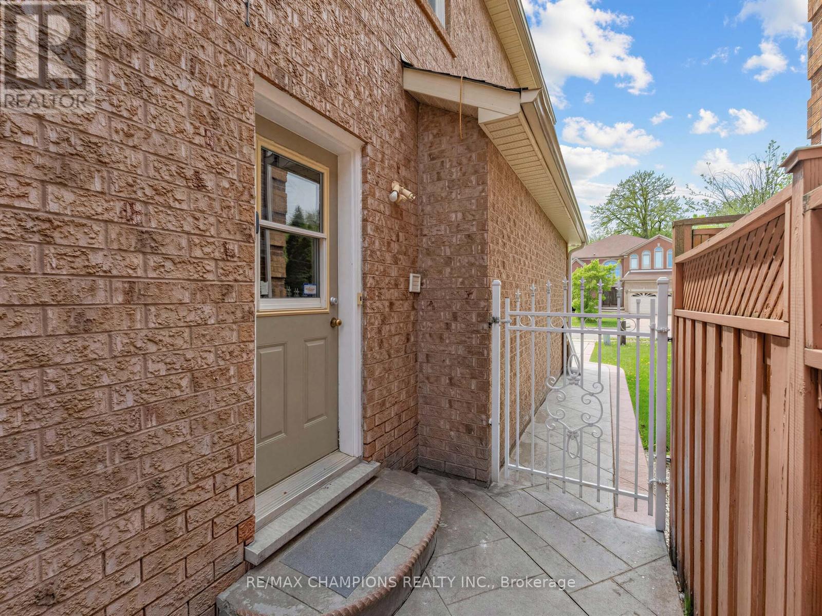 1 CLUSTER OAK PLACE - 47
