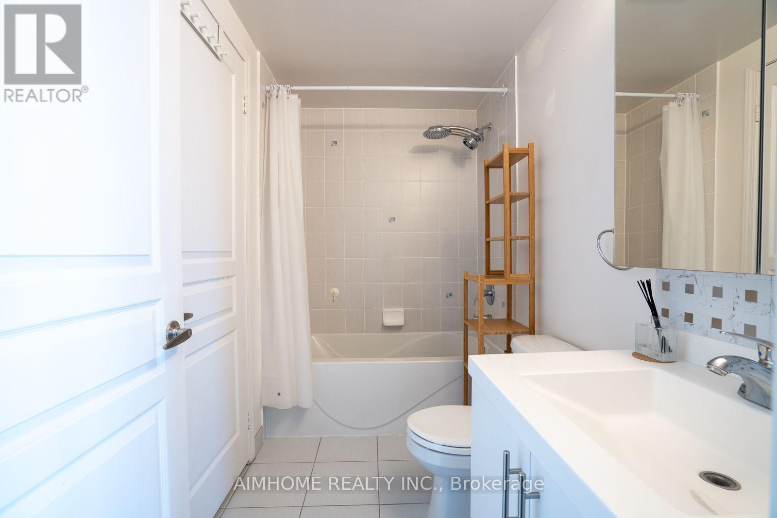 #3202 2240 LAKESHORE BOULEVARD W - 10