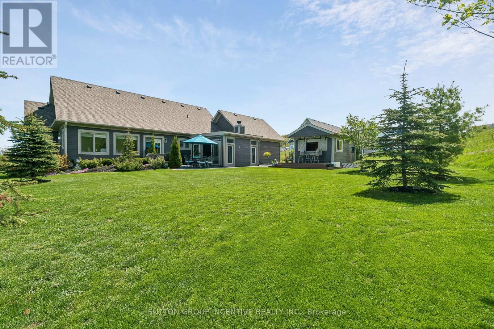 22 THOROUGHBRED DRIVE - 48