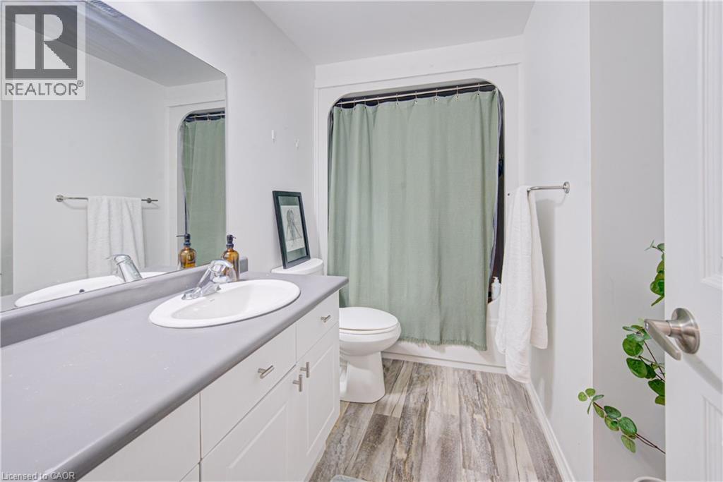 #74 235 SAGINAW Parkway - 28