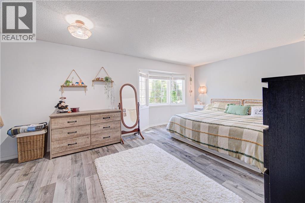 #74 235 SAGINAW Parkway - 29