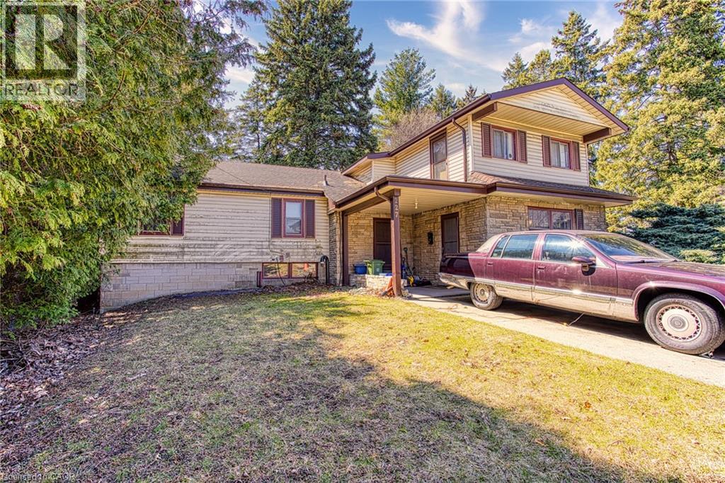 227 STONE CHURCH Road W - 6