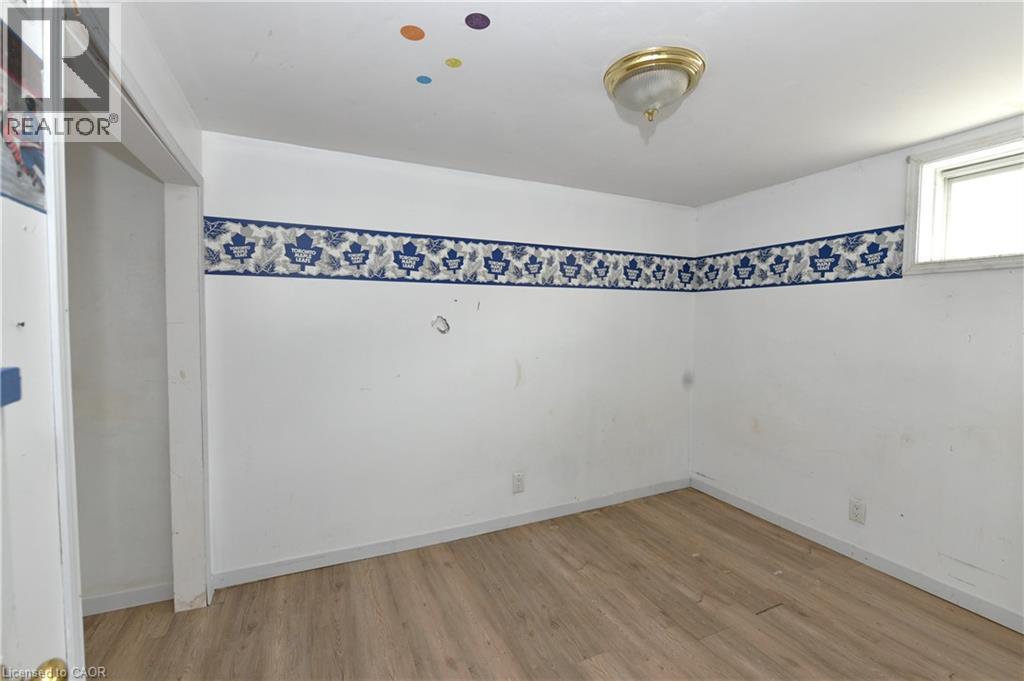 274 WELLINGTON Street - 10