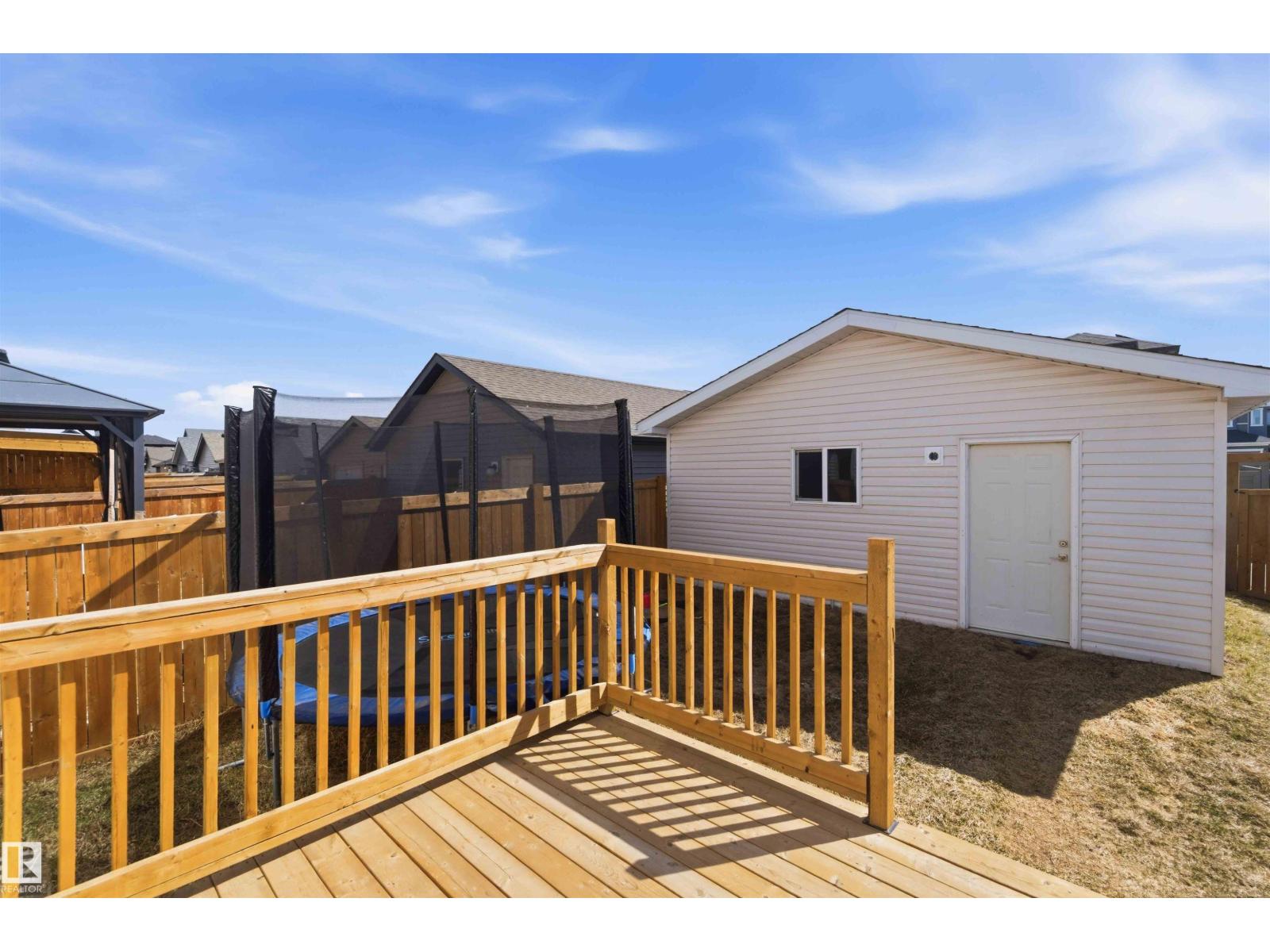 22371 93 AV NW - 53