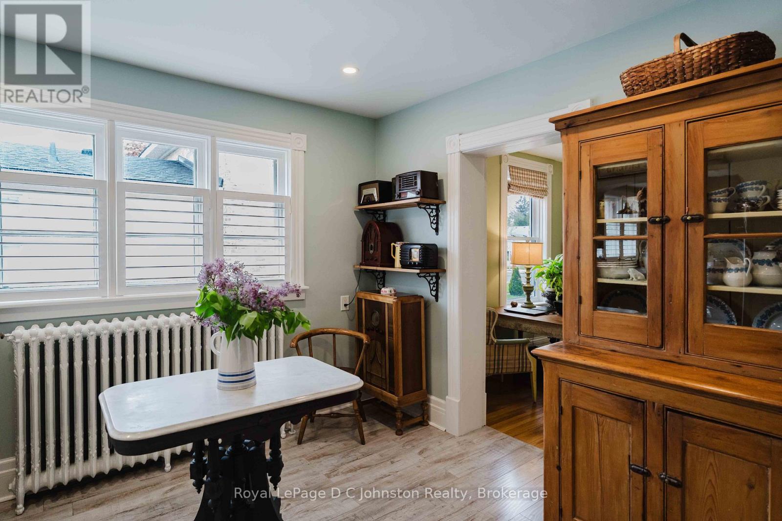 111 ALBERT STREET N - 20