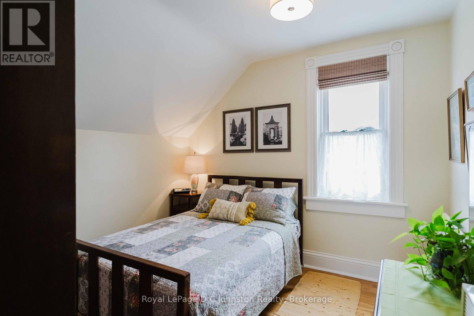 111 ALBERT STREET N - 33