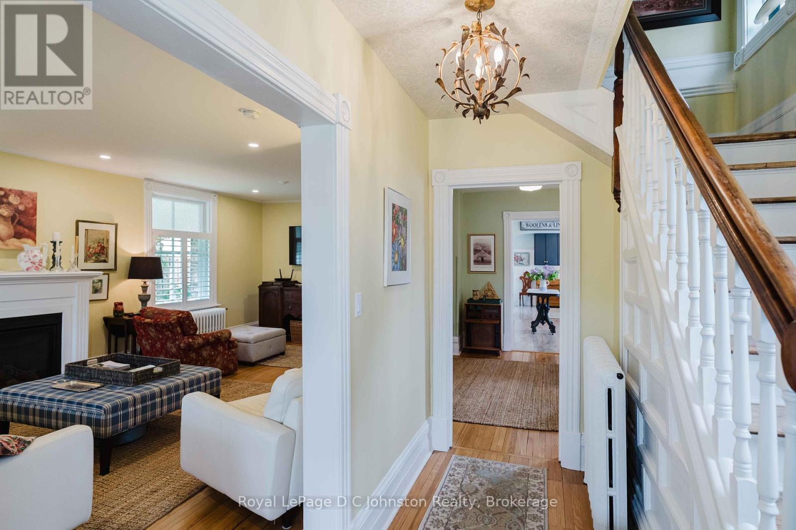 111 ALBERT STREET N - 7