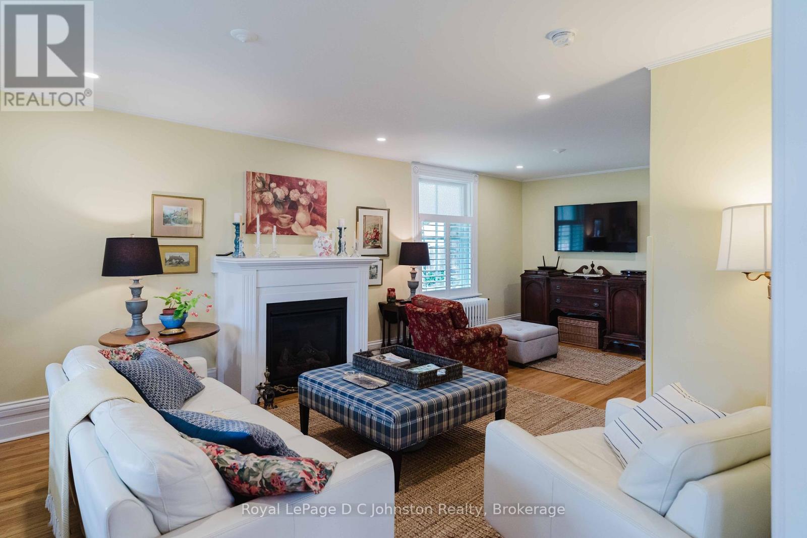 111 ALBERT STREET N - 8