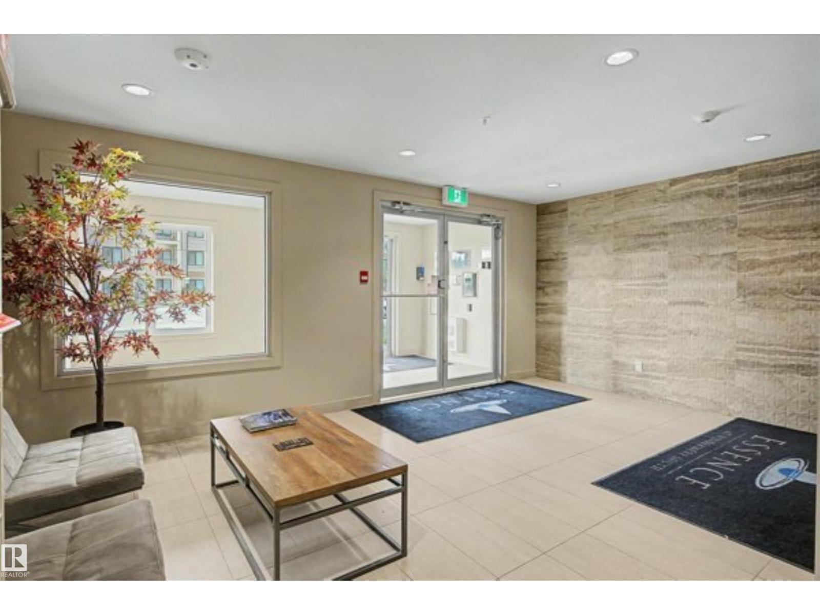 #209 1029 173 STNW SW - 25
