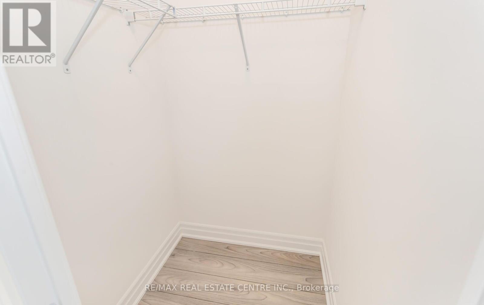 #1610 36 ELM DRIVE W - 20