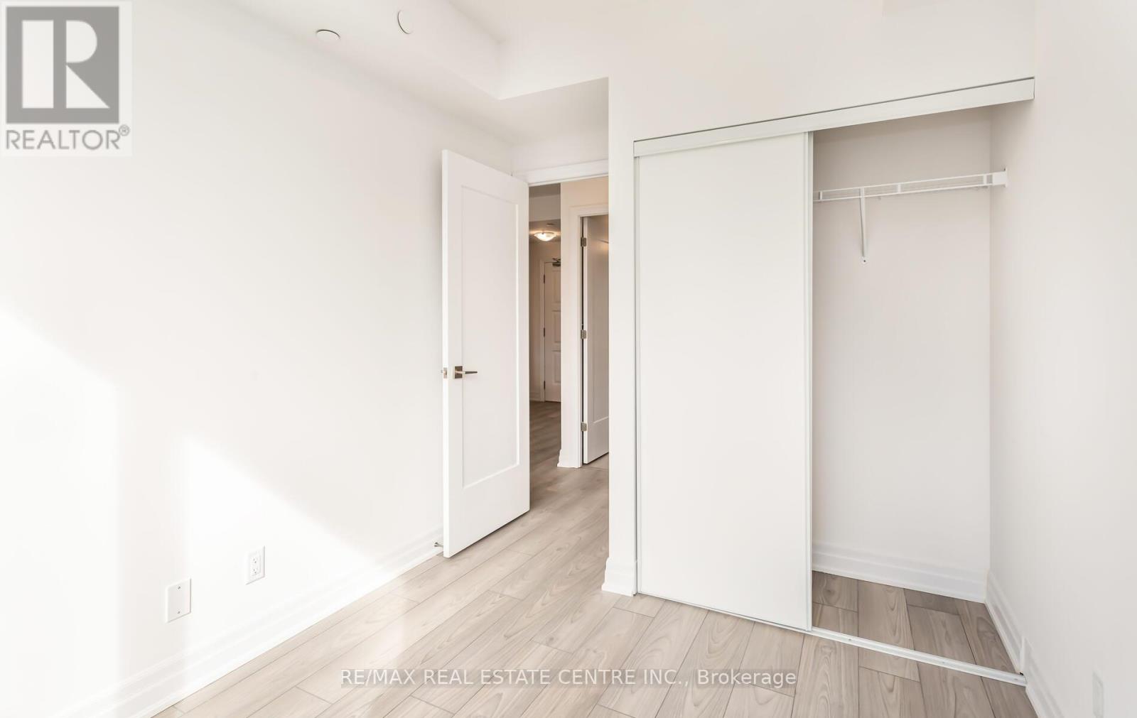 #1610 36 ELM DRIVE W - 24