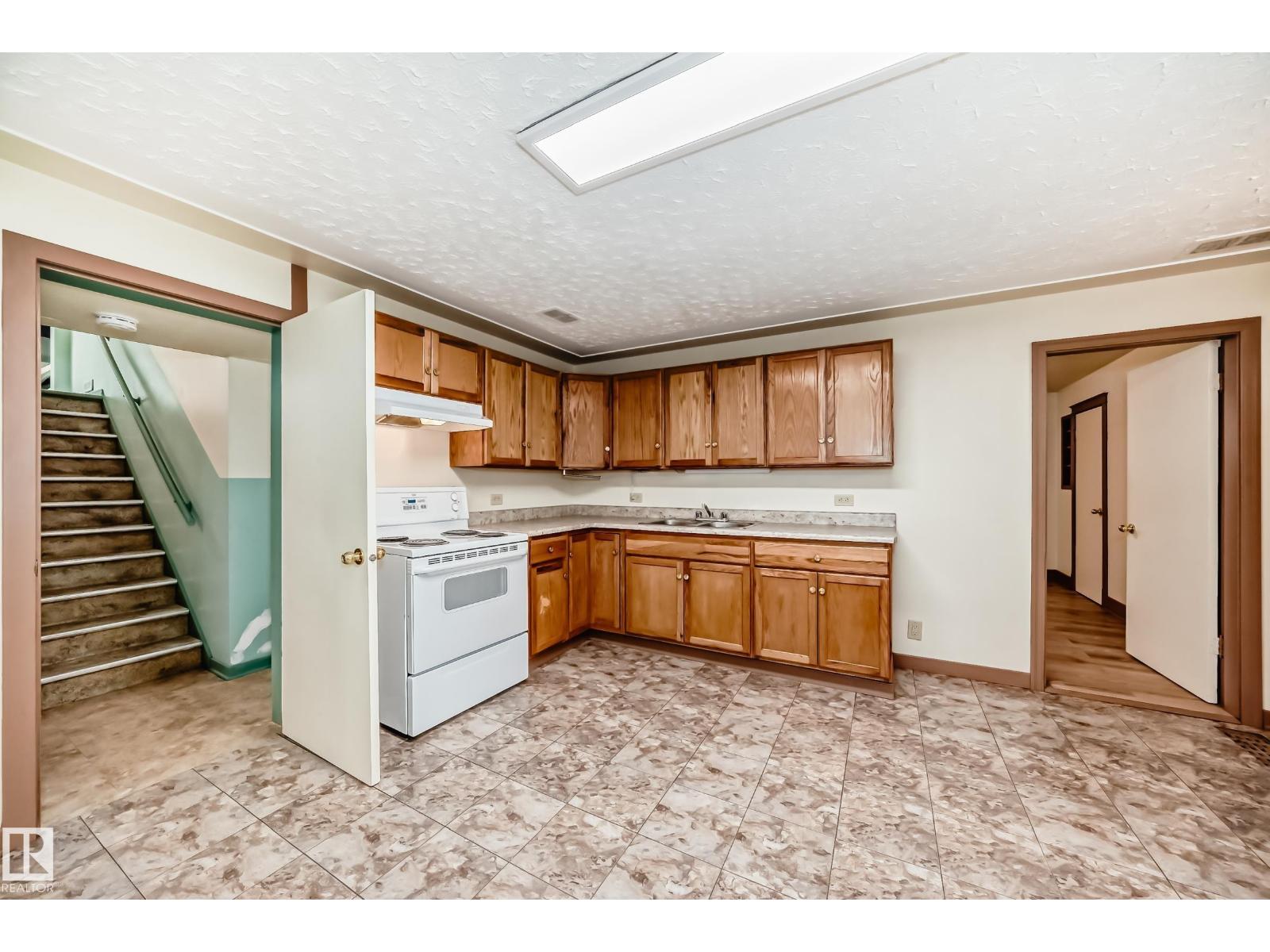 11309 115 ST NW - 34