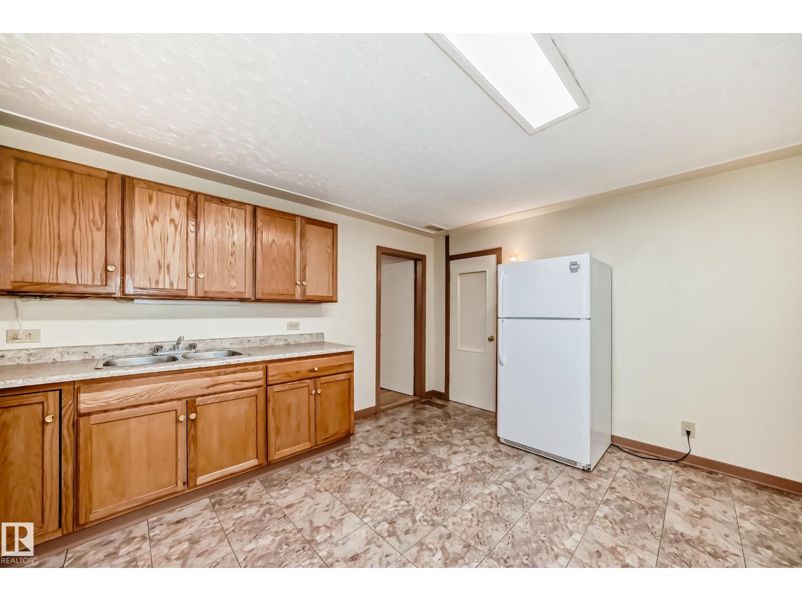 11309 115 ST NW - 35