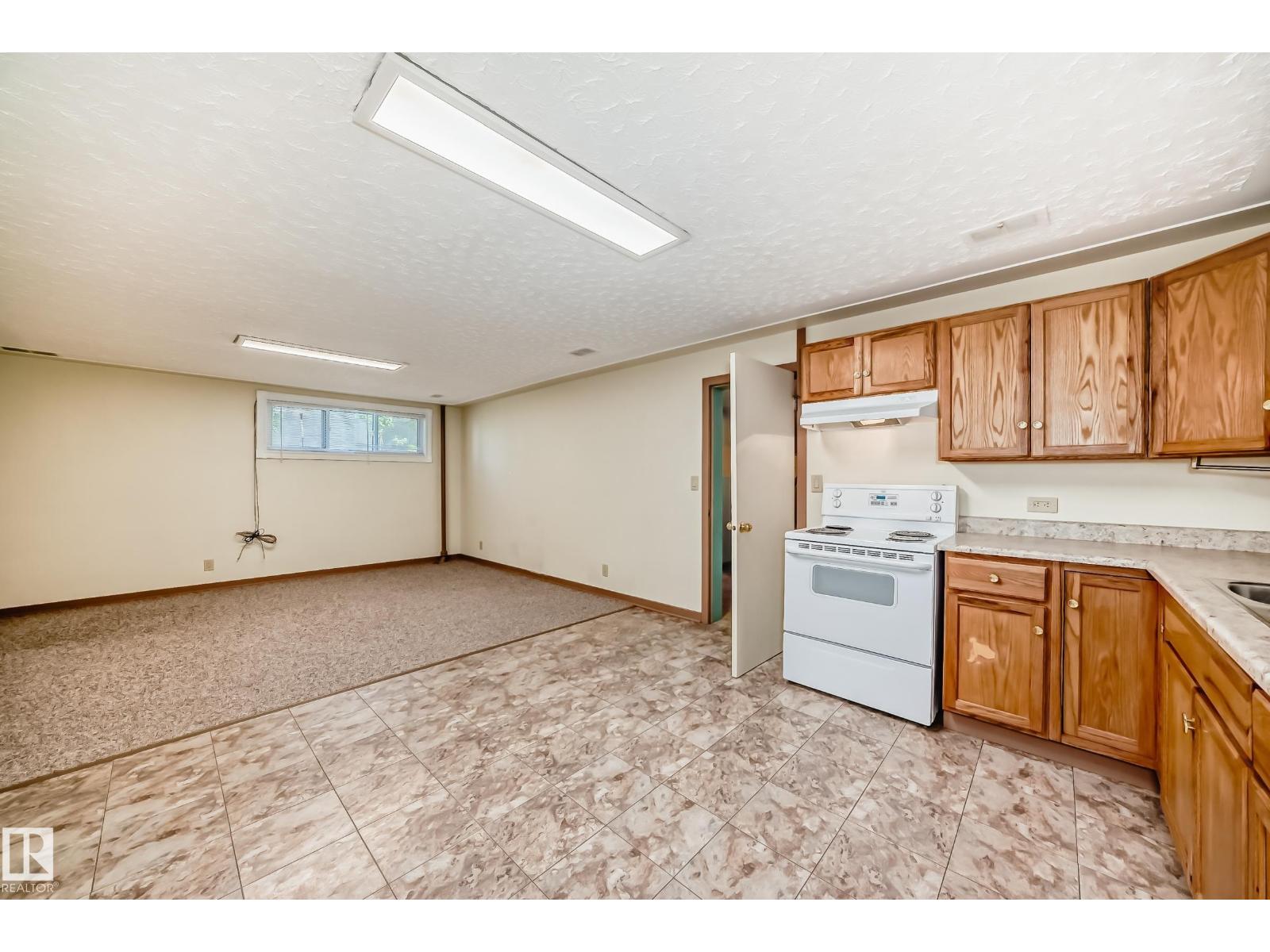 11309 115 ST NW - 36
