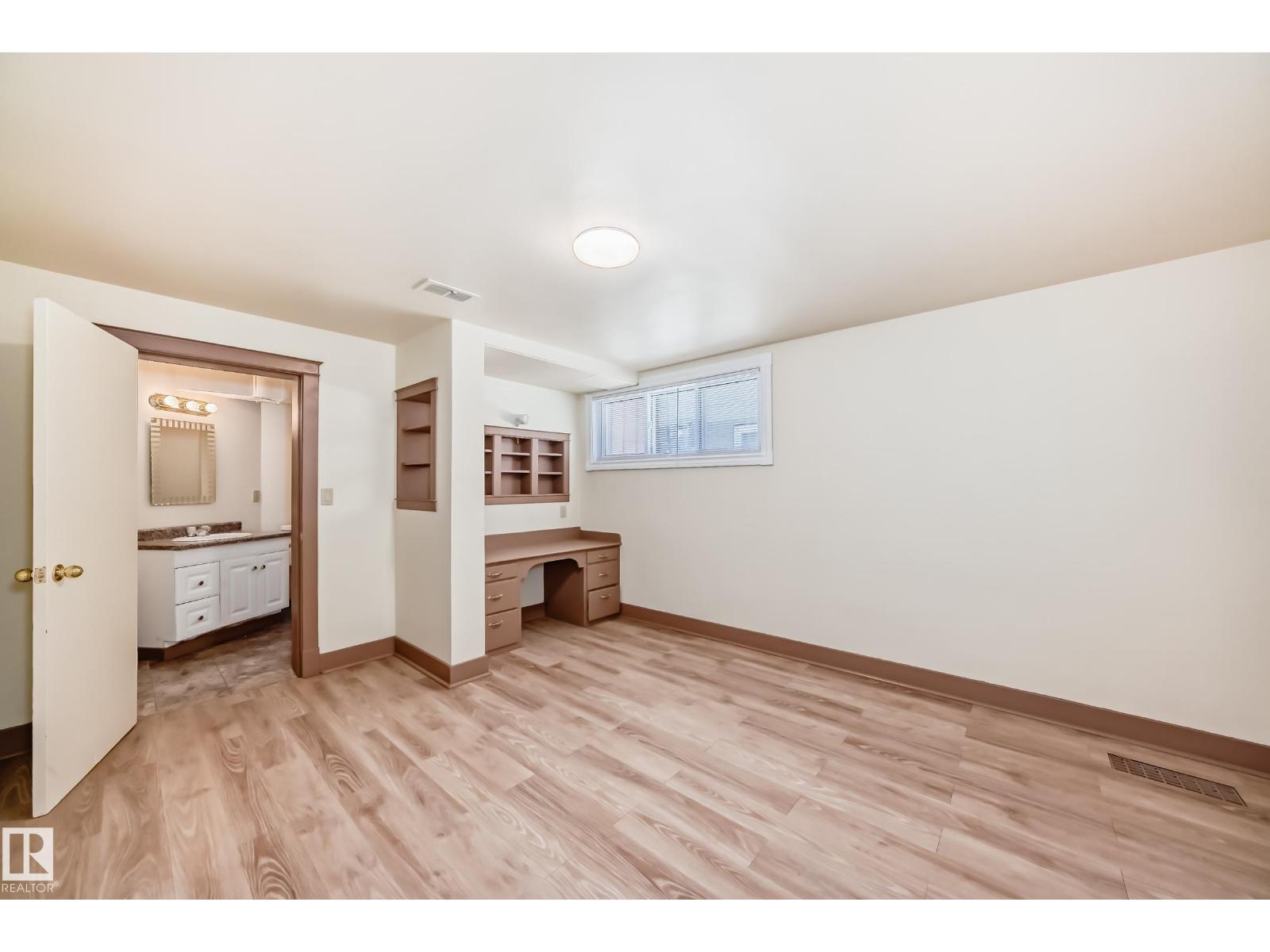 11309 115 ST NW - 40