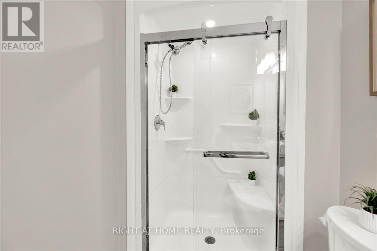 9338 WHITE OAK AVENUE - 32