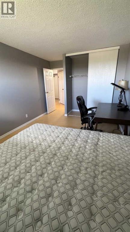 #617 5 Berkeley Place W - 10