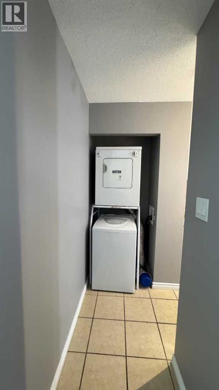 #617 5 Berkeley Place W - 11