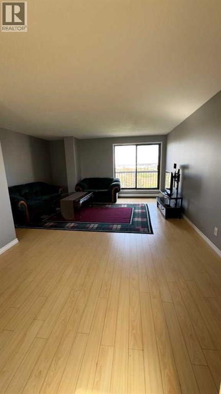 #617 5 Berkeley Place W - 15