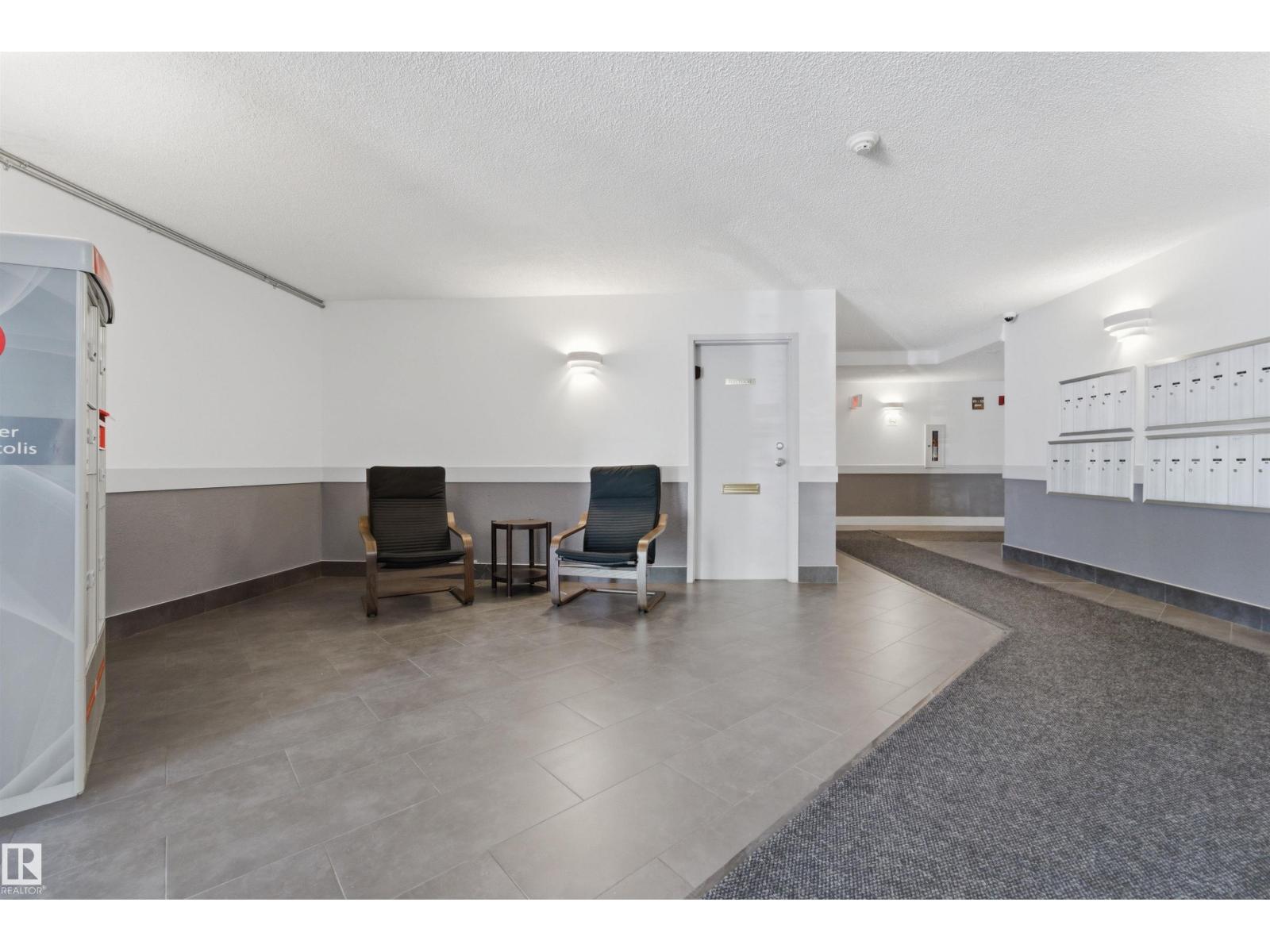 #302 2508 50 ST NW NW - 35