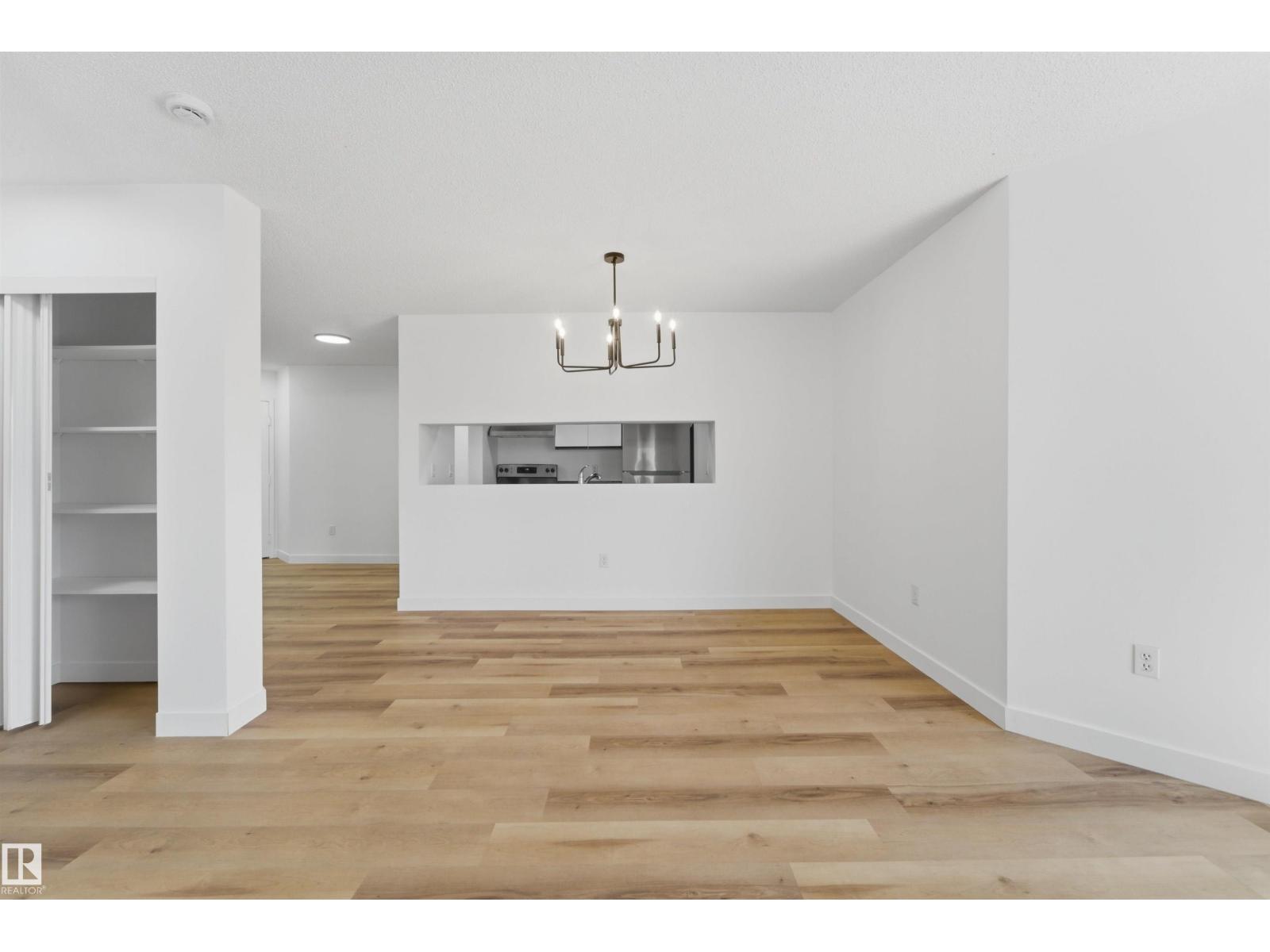 #302 2508 50 ST NW NW - 11