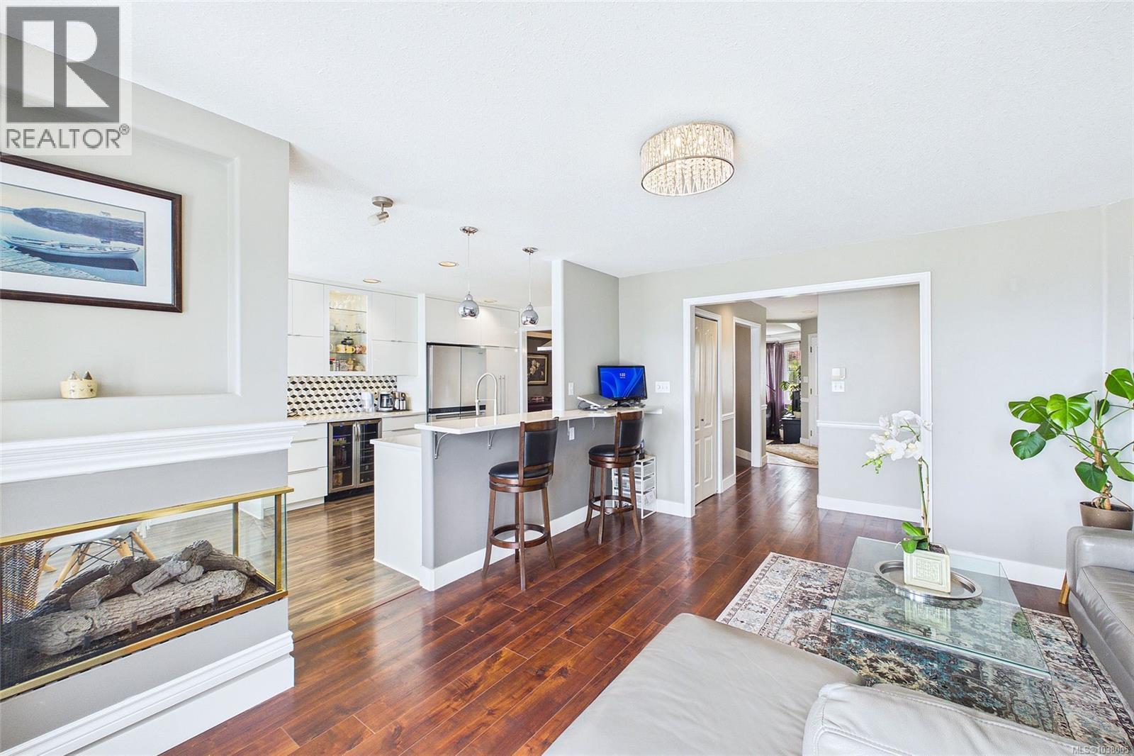 6386 Groveland Dr - 17