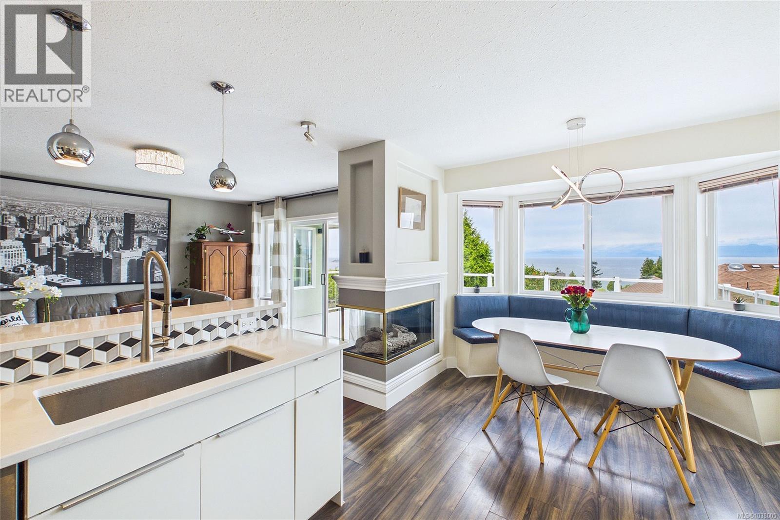6386 Groveland Dr - 8