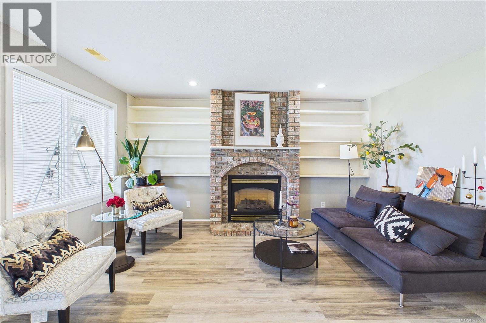 6386 Groveland Dr - 44